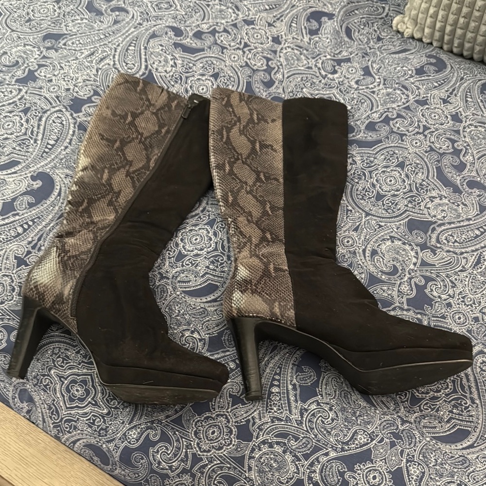 Stylish Black and Brown Women's Boots